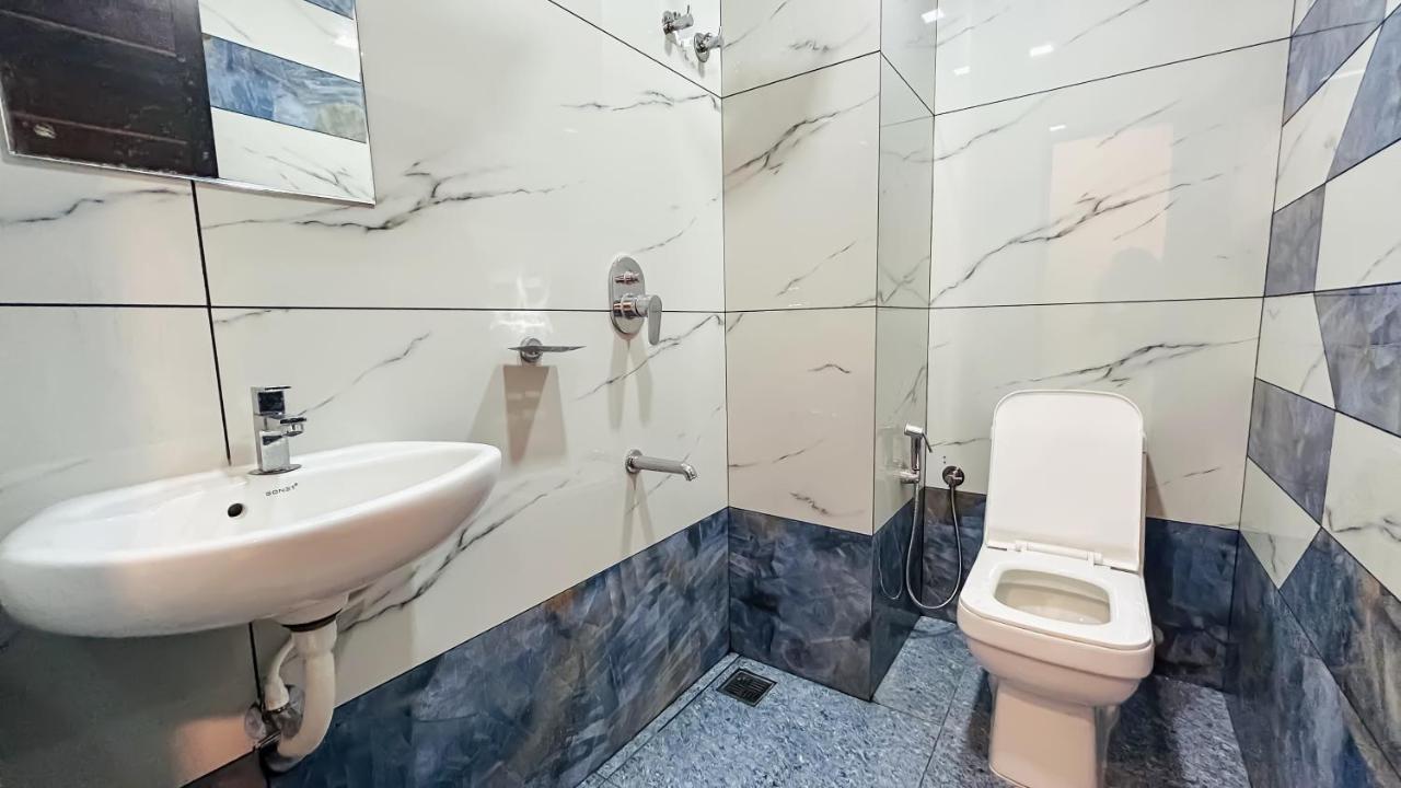 Emerald Inn Kochi Zewnętrze zdjęcie