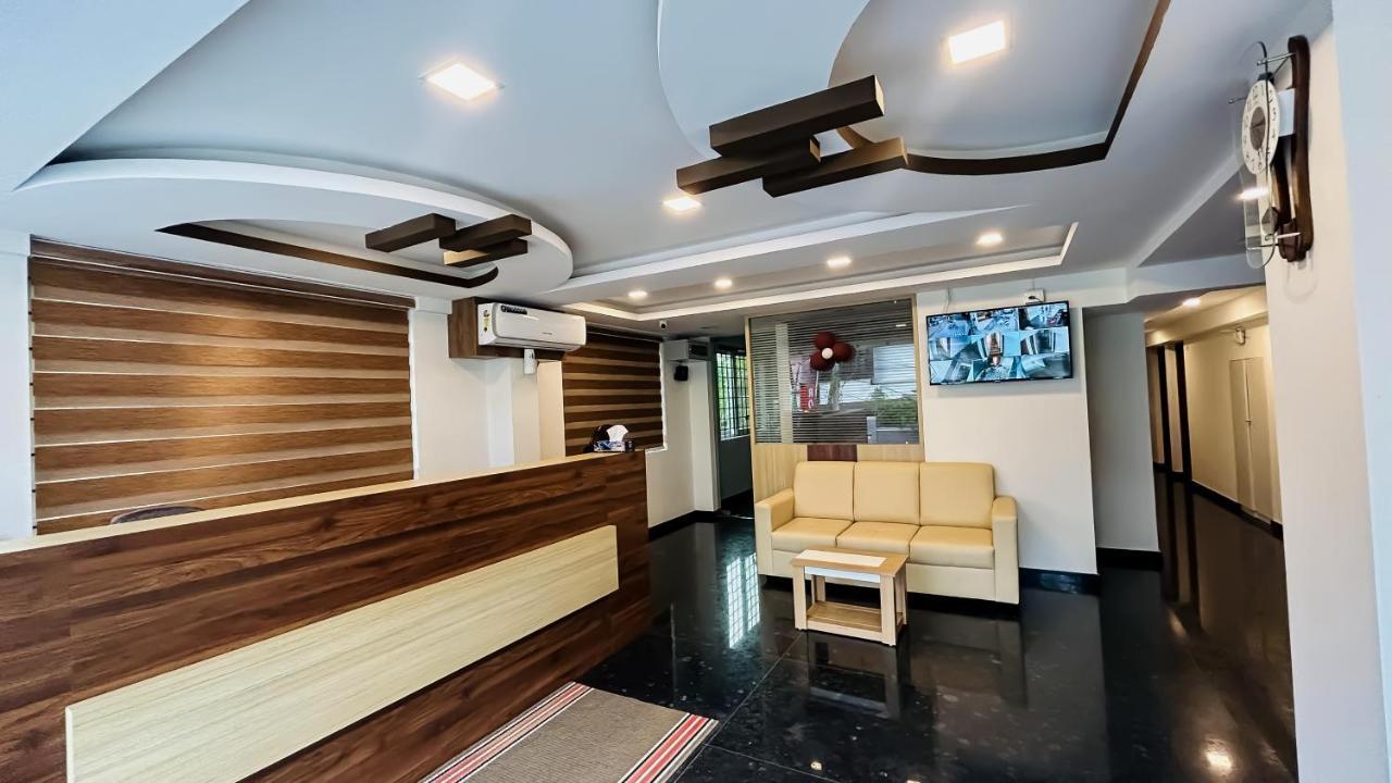 Emerald Inn Kochi Zewnętrze zdjęcie