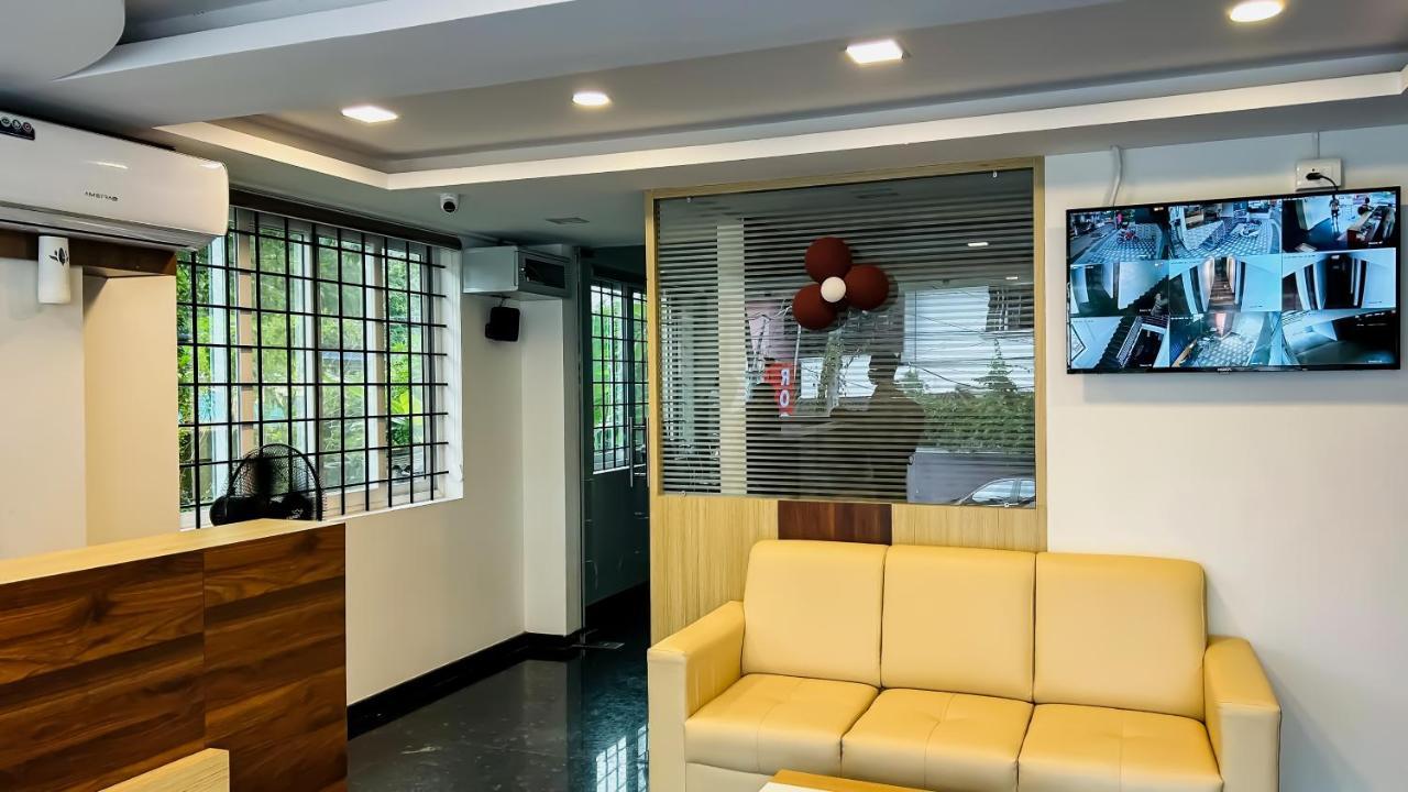 Emerald Inn Kochi Zewnętrze zdjęcie